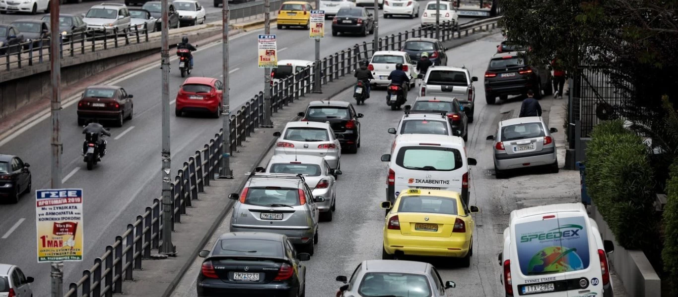 Κυκλοφοριακό χάος στην εθνική οδό Αθηνών-Λαμίας - Ανατράπηκε φορτηγό (χάρτης)